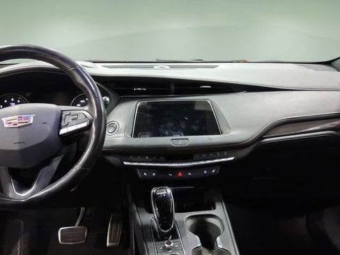 Used 2020 Cadillac XT4 Sport image 10