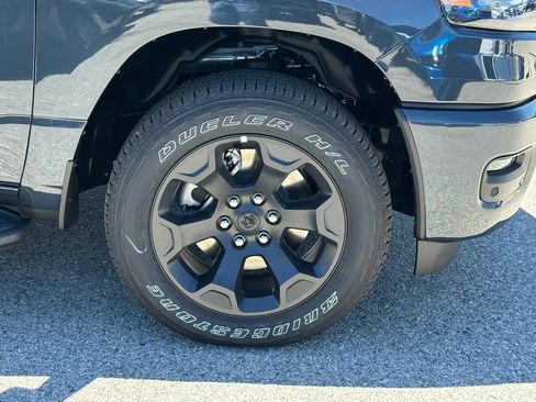 New 2026 RAM 1500 Express AWD/4WD image 11