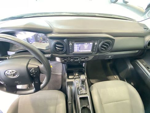 Used 2019 Toyota Tacoma SR AWD/4WD image 22
