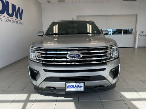 Used 2021 Ford Expedition Max XLT AWD/4WD image 3