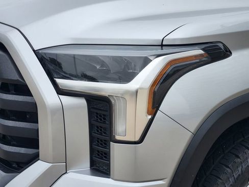 Used 2022 Toyota Tundra SR5 RWD image 9