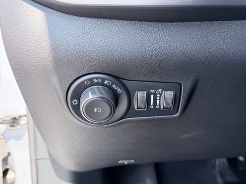Used 2025 Jeep Compass Limited AWD/4WD image 11