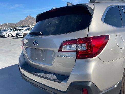 Used 2019 Subaru Outback 2.5i Limited image 4