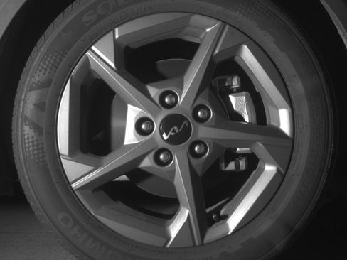 Used 2025 Kia K4 LXS image 13