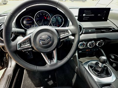 New 2026 MAZDA MX-5 Miata RF Grand Touring RWD image 10