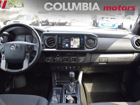 Used 2018 Toyota Tacoma TRD Off-Road image 13