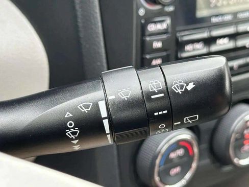 Used 2015 Subaru Forester 2.5i Limited image 21