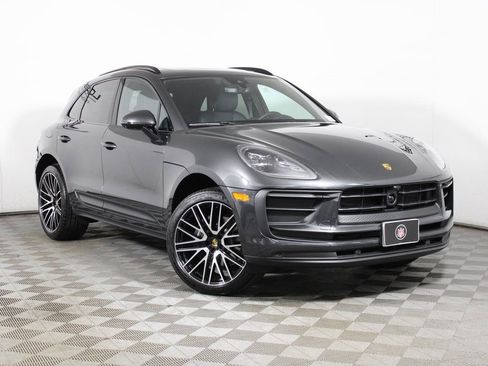 Certified 2026 Porsche Macan AWD/4WD image 9