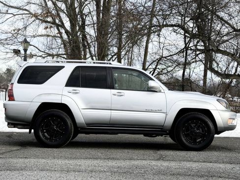 Used 2004 Toyota 4Runner SR5 image 5