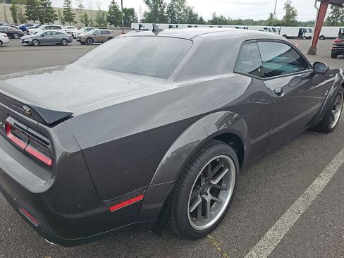 Used 2022 Dodge Challenger R/T Scat Pack RWD image 3