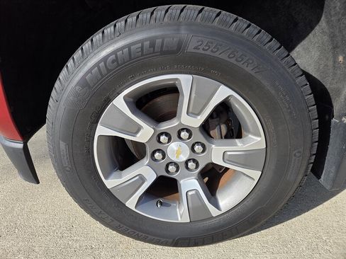 Used 2015 Chevrolet Colorado Z71 w/ LPO, Bed Protection Package image 9