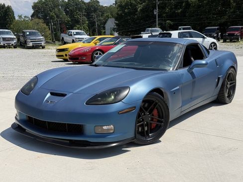 Used 2006 Chevrolet Corvette Z06 w/ Preferred Equipment Group RWD image 3
