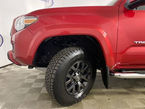 Used 2022 Toyota Tacoma SR5 AWD/4WD image 29