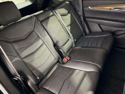 Used 2019 Cadillac XT5 Platinum AWD/4WD image 45