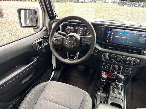 Certified 2025 Jeep Wrangler Unlimited Sport AWD/4WD image 23