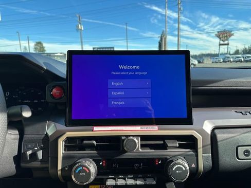 Used 2024 Toyota Tacoma TRD Off-Road image 18