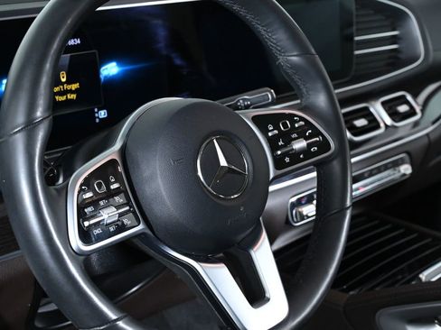 Used 2022 Mercedes-Benz GLS 450 4MATIC image 13