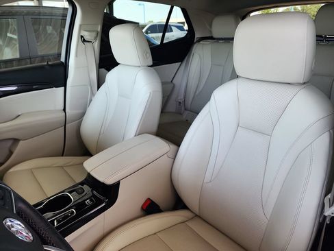 Used 2021 Buick Envision Essence w/ Technology Package I FWD image 14