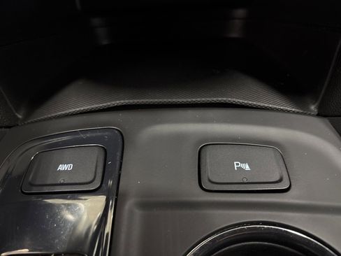 Used 2023 Chevrolet Equinox RS image 20