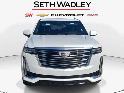 Used 2022 Cadillac Escalade Premium Luxury Platinum image 2