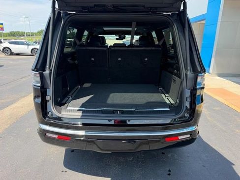 Used 2024 Jeep Grand Wagoneer L 4WD image 7
