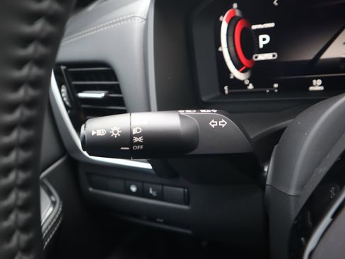 New 2026 Nissan Rogue Platinum image 25