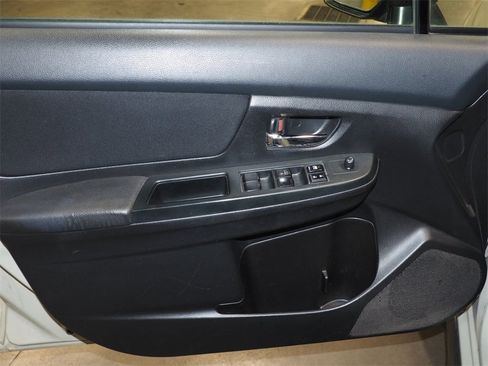 Used 2013 Subaru Crosstrek 2.0i Premium image 7