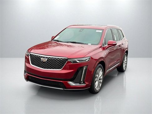 Used 2020 Cadillac XT6 Premium Luxury image 2