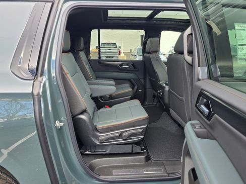 New 2026 GMC Yukon XL AT4 AWD/4WD image 34