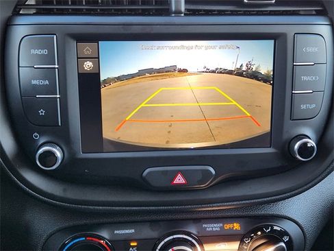 Certified 2025 Kia Soul LX image 18