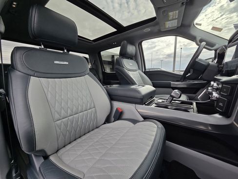 Used 2021 Ford F150 Limited image 30