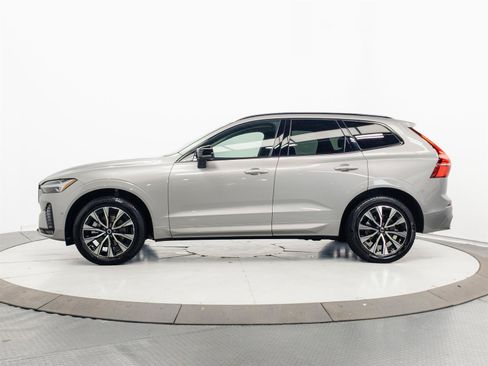 Used 2023 Volvo XC60 B5 Plus AWD/4WD image 8