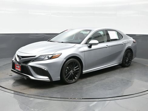 Used 2024 Toyota Camry XSE image 2