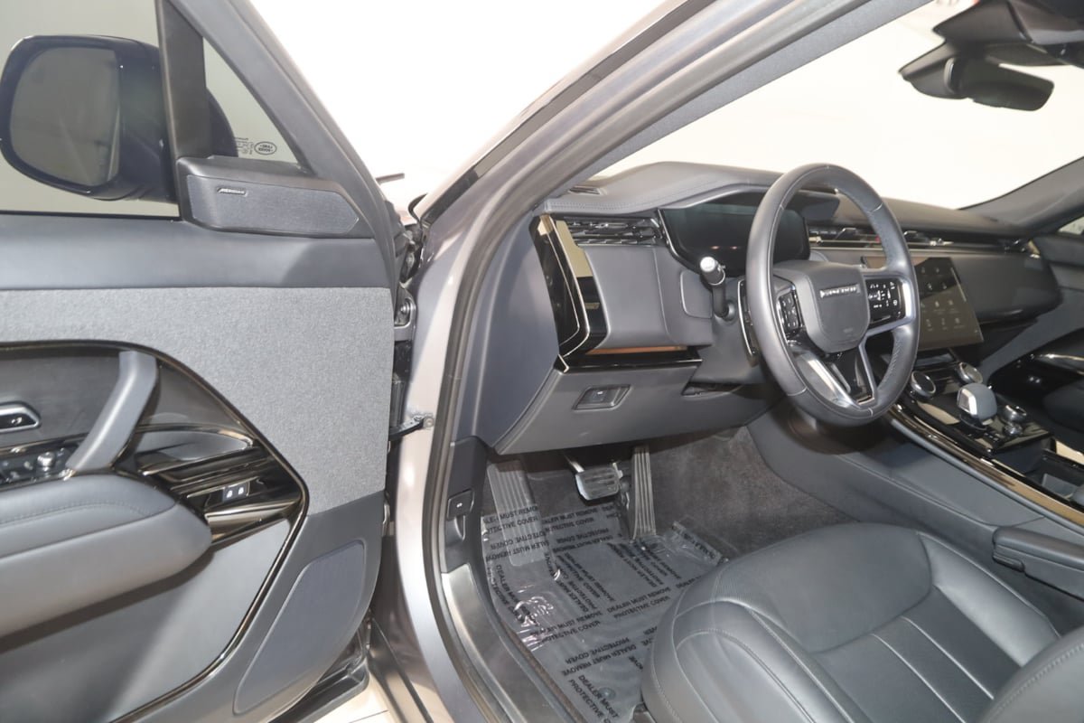 Used 2023 Land Rover Range Rover Sport SE AWD/4WD image 43