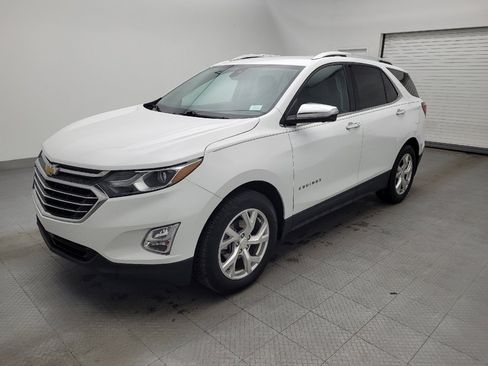 Used 2019 Chevrolet Equinox Premier image 2