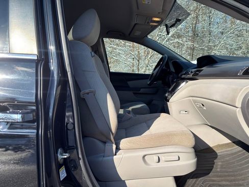 Used 2014 Honda Odyssey EX image 24