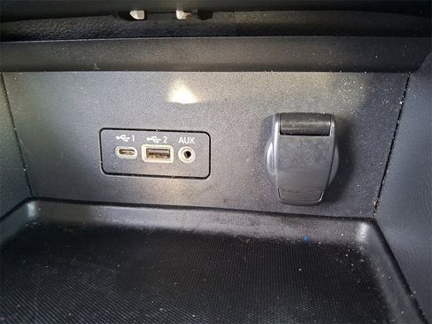 Used 2022 Nissan Sentra SV w/ All-Weather Package image 25