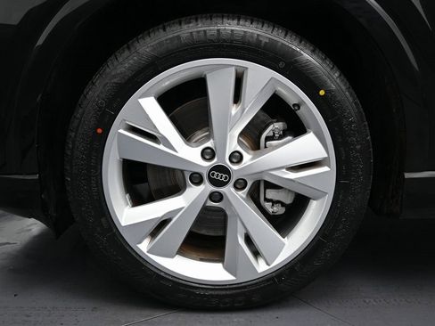 Used 2023 Audi Q4 e-tron Premium w/ Convenience Package image 12