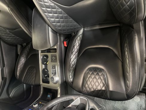 Used 2024 Ford Edge Titanium image 15