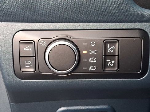 New 2025 Ford Maverick XL w/ Equipment Group 101A image 18