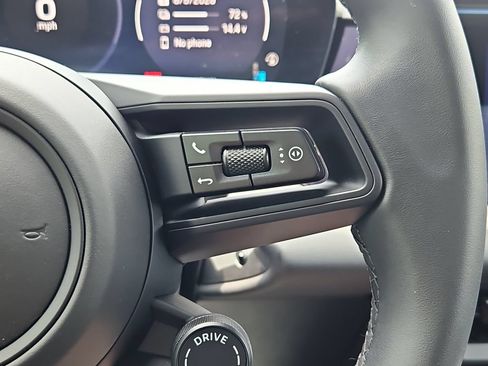 Certified 2025 Porsche Macan 4 Electric AWD/4WD image 30