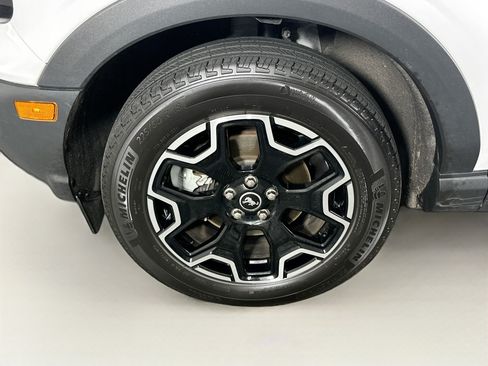 Used 2025 Ford Bronco Sport Outer Banks AWD/4WD image 11