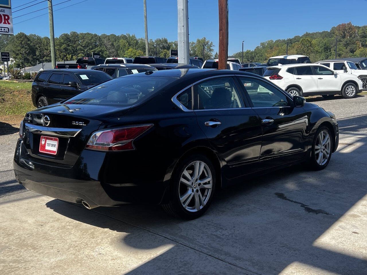 Used 2015 Nissan Altima 3.5 SL FWD image 6