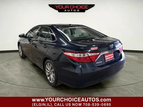 Used 2017 Toyota Camry XLE w/ Moonroof Package image 5