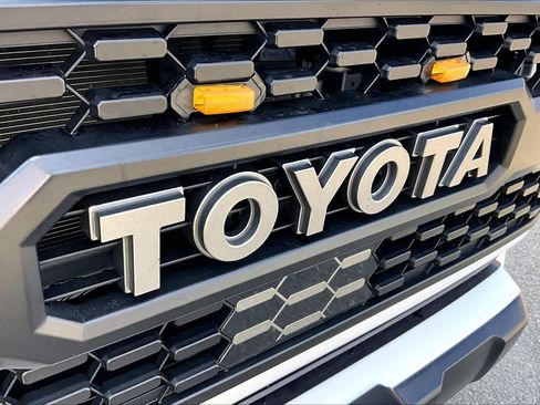 Used 2023 Toyota Tacoma SR5 AWD/4WD image 28