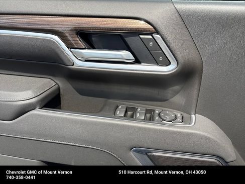 New 2026 Chevrolet Silverado 2500 LT w/ Z71 Chrome Sport Edition AWD/4WD image 15
