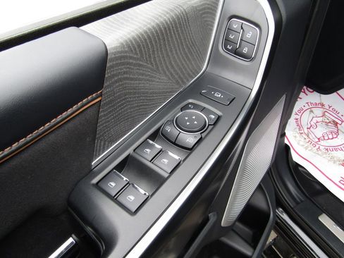 Used 2024 Ford F250 Platinum image 28