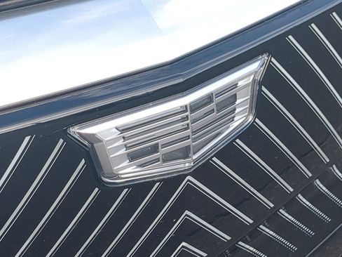 Certified 2024 Cadillac Lyriq Luxury AWD/4WD image 30