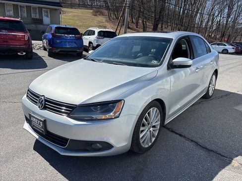 Used 2014 Volkswagen Jetta TDI FWD image 3