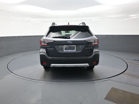 Used 2025 Subaru Outback Limited image 4